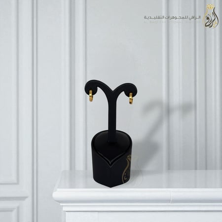 أقراط ذهبية كلاسيكية