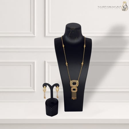 عقد المربعات الأنيقة