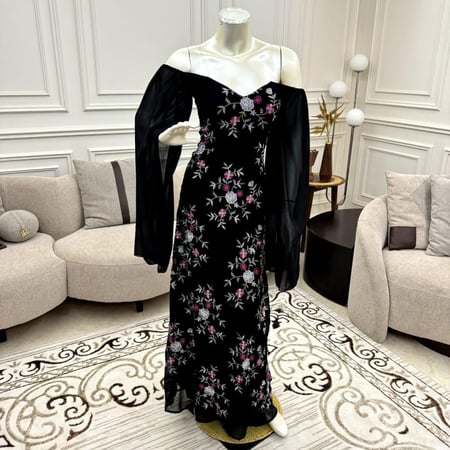 فستان باربي تطريز