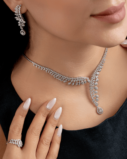 طقم ذهب ابيض و الماس