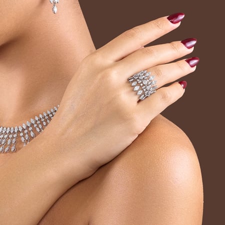 طقم ذهب ابيض و الماس عيار18