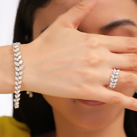 طقم ذهب ابيض والماس