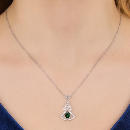 تعليقة ذهب ابيض وألماس