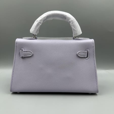 شنطة موف فاتح