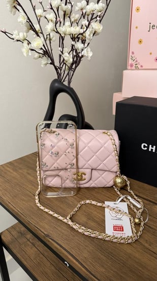 شنطة كتف شانيل بيبي بينك