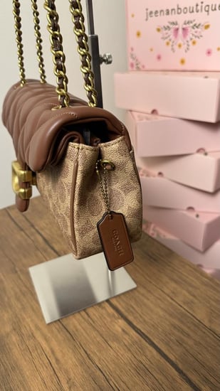 شنطة كتف كوتش مقاس كبير