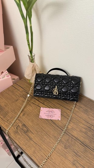 شنطة يد ديور أسود مطفي