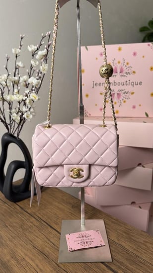 شنطة كتف شانيل بيبي بينك