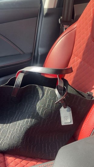 شنطة سي اتش أسود