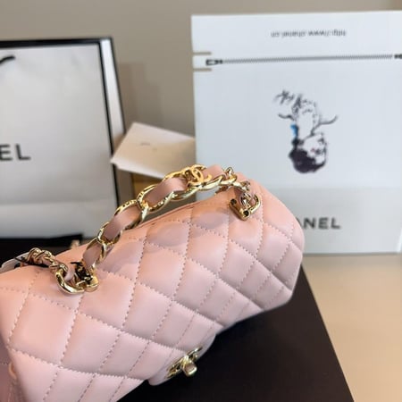 شنطة يد شانيل بيبي بينك