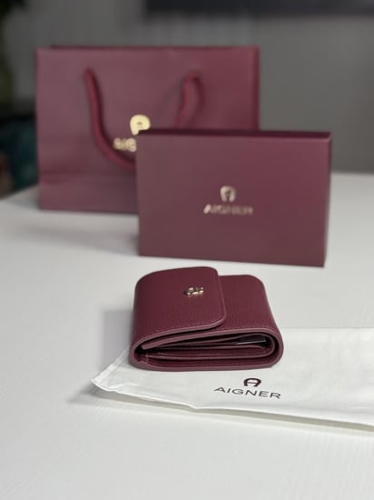 اجنر محفظة واسعه بمدخل نقود معدنيه ولون برجندي BASICS KOMBIBÖRSE