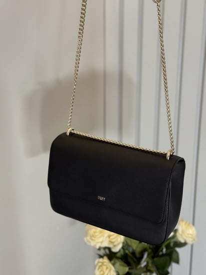 دكني شنطة كتف ميديم Sina flap بجلد اسود سفيانو