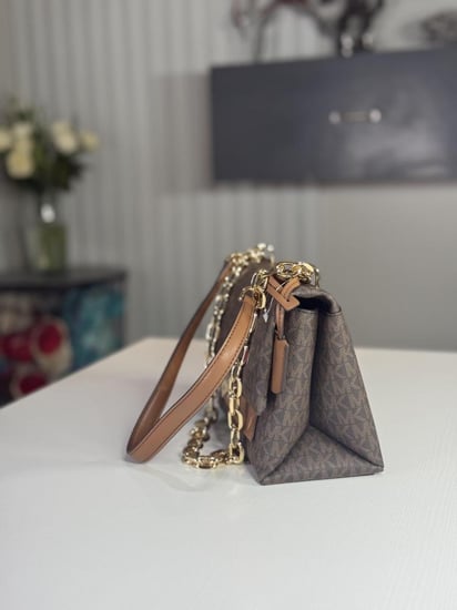 مايكل كورس شنطة كتف سي سي ميديم سجنشر بلون بني MICHAEL KORS Cece Medium Logo Shoulder
