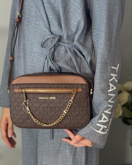 مايكل كورس كروس بودي جت ست مع سلسة بلون بني سجنشر mk lg chain xbody vanilla