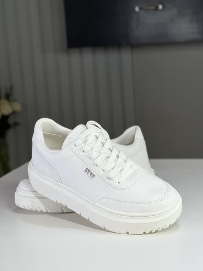 دكني نيو يورك سنيكرس