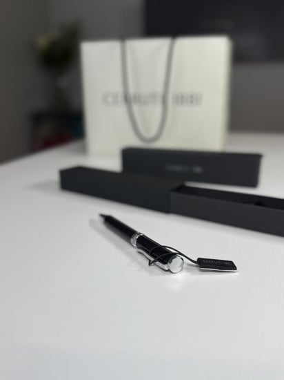 قلم شروتي ستيل اسود بتفاصيل فضيه صغيره cerruti man pen silver and black
