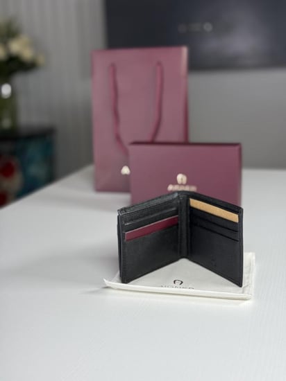 اجنر محفظة رجالية باللون الاسود مع حامل بطاقة SAFFIANO BILL AND CARD CASE