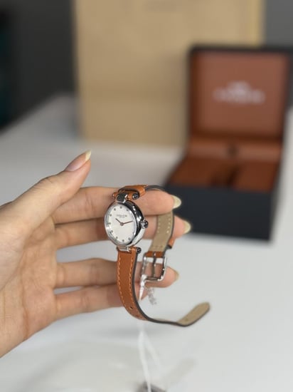 ساعة كوتش بسير جلد البقر البني كوارتز  Coach Women Fashion Calfskin Leather Quartz Watch