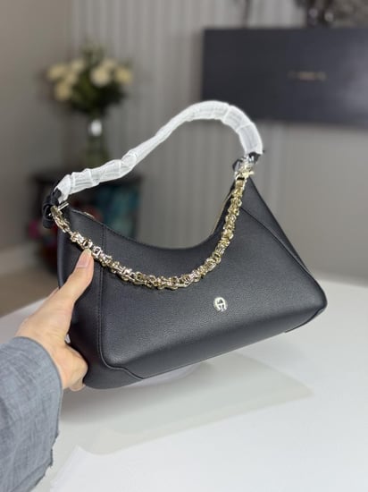 اجنر جيا لذر شولدر بستراب لوقو- اسود aigner gia leather bag