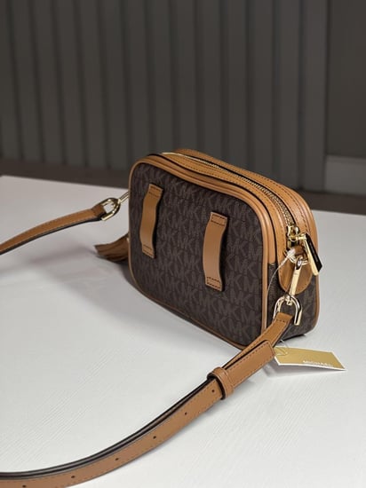 مايكل كورس براون سجنتشر/ خصر