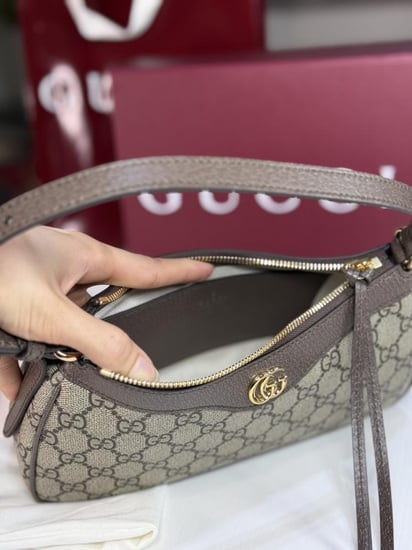 جوتشي شنطة كتف غوتشي حقيبة كتف أوفيديا GUCCI Ophidia Small Shoulder Bag in GG Supreme Canvas