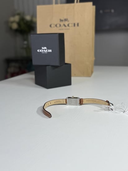 كوتش ساعة كلاسيك تان بجلد Coach  Women 14502994 Leather Strap سجنشر ومعدن فضي