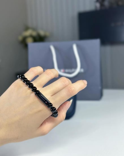 اسوار  Black Steel and Onyx Bracelet REF: 2790581 اونيكس تومي فليكسبل دارك نايت اسود