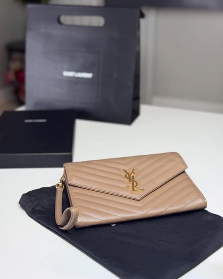 باوتش سان لورين بجلد فخم وتفاصيل ذهبيه CASSANDRE MATELASSÉ FLAP POUCH IN GRAIN DE POUDRE LEATHER- بيج غامق