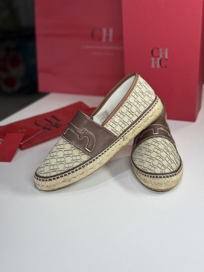 كارولينا اسبادريل بيج سجنشر مزين بالجلد espadrilles Caroline Herrera nude signature limited