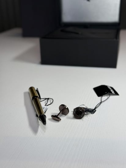 طقم بوليس بلاك اند برونز  كيك وقلم police set pen and cufflinks bronze vibe