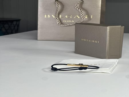 اسوار بولقاري SERPENTI FOREVER BRACELET قطن بتصميم ميداليه راس ثعبان- اسود/ ذهبي