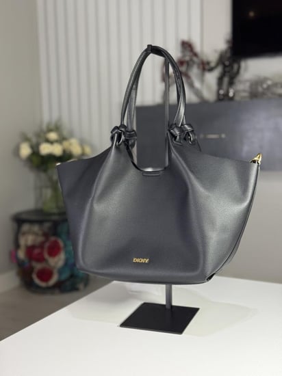 توت دكني ميديم باولا باللون الاسود PAULA MD TOTE black DKNY