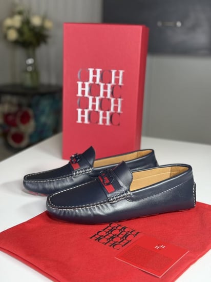 لوفر كارولينا هريرا Carolina Herrera Loafers Initials Insignia Leather من الجلد الطري ببطانه- كحلي