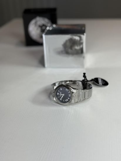 ساعة فيرسس فيرساتشي النسائيه باللون الفضي ايكو بارك VERSUS VERSACE ECHO PARK VSP1Z1321