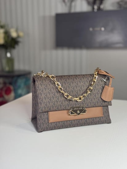 مايكل كورس شنطة كتف سي سي ميديم سجنشر بلون بني MICHAEL KORS Cece Medium Logo Shoulder