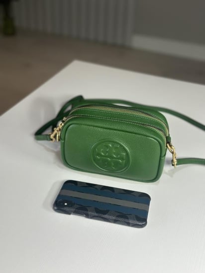 توري برتش perry bombe mini كروس بودي برمبي لوقو- اخضر