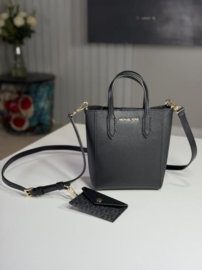 مايكل كورس شنطة فنسنت اكسترا سمول مع محفظة بلون اسود Michael Kors Vincent Extra-Small Saffiano Leather Crossbody Bag With Logo Card Case 35F4G2VC0T