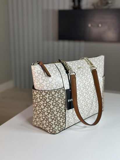 توت دكني كلر بلوك GIGI TOTE سجنشر- ابيض سجنشر/بيج سجنشر