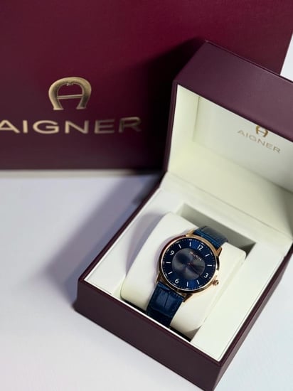 اجنر بوتنزا ساعة رجالية ازرق عميق