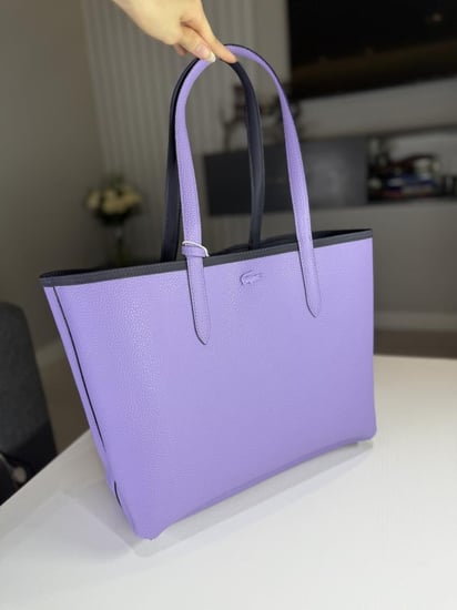 توت لاكوست انا قلبتين باللون البنفسجي Anna Reversible Tote With Pouch move