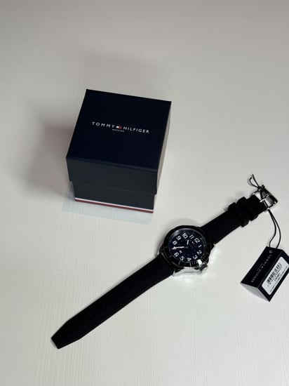 اوشن درايف تومي هيلفيغر ساعة رجالية