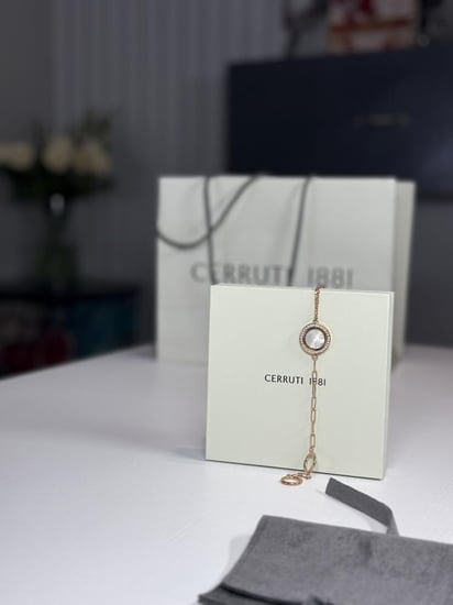 شيروتي اسوار روز قولد بعلامه فليب   Racelet cerruti 1881 logo flip pearl