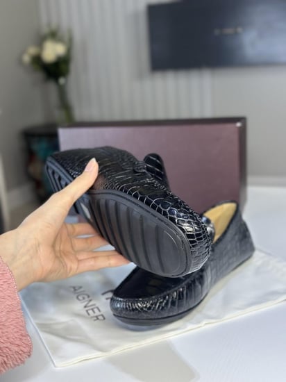 جزمة مقاس 44 Aigner limited black croc print driver اجنر لوفر بطبعة جلد انيقه - اسود