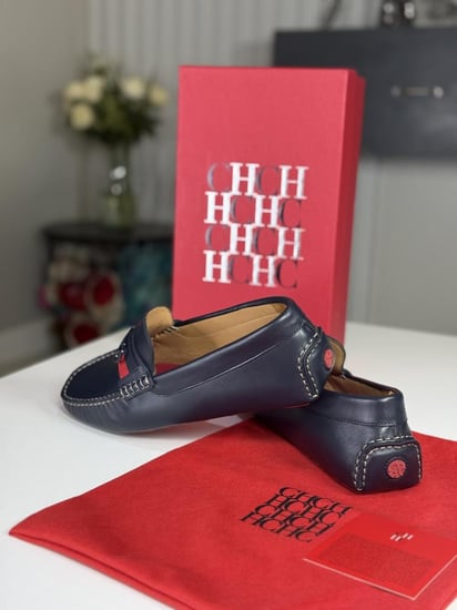 لوفر كارولينا هريرا Carolina Herrera Loafers Initials Insignia Leather من الجلد الطري ببطانه- كحلي
