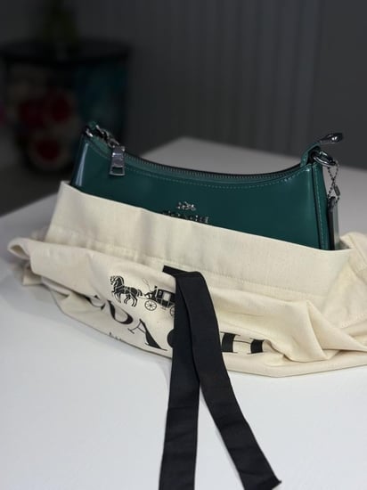 شنطة كوتش كتف تيري بلون اخضر coach Teri Mini Crossbody Bag, Emerald Green
