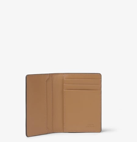 محفظة دكني للبطاقات طوليه سجنشر بلون اسود وبني Fendi Diagonal Card Holder Brown fabric card holder