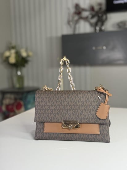 مايكل كورس شنطة كتف سي سي ميديم سجنشر بلون بني MICHAEL KORS Cece Medium Logo Shoulder