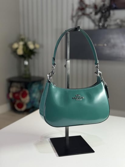 شنطة كوتش كتف تيري بلون اخضر coach Teri Mini Crossbody Bag, Emerald Green