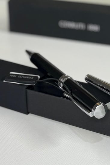 قلم شروتي ستيل اسود بتفاصيل فضيه صغيره cerruti man pen silver and black