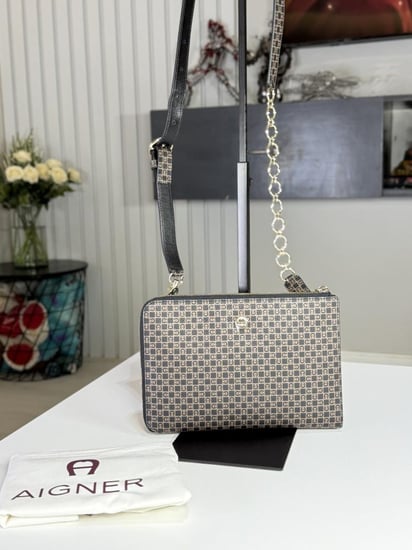 باوتش اجنر فاشن لون بني واسود Aigner fashion pouch signature leather